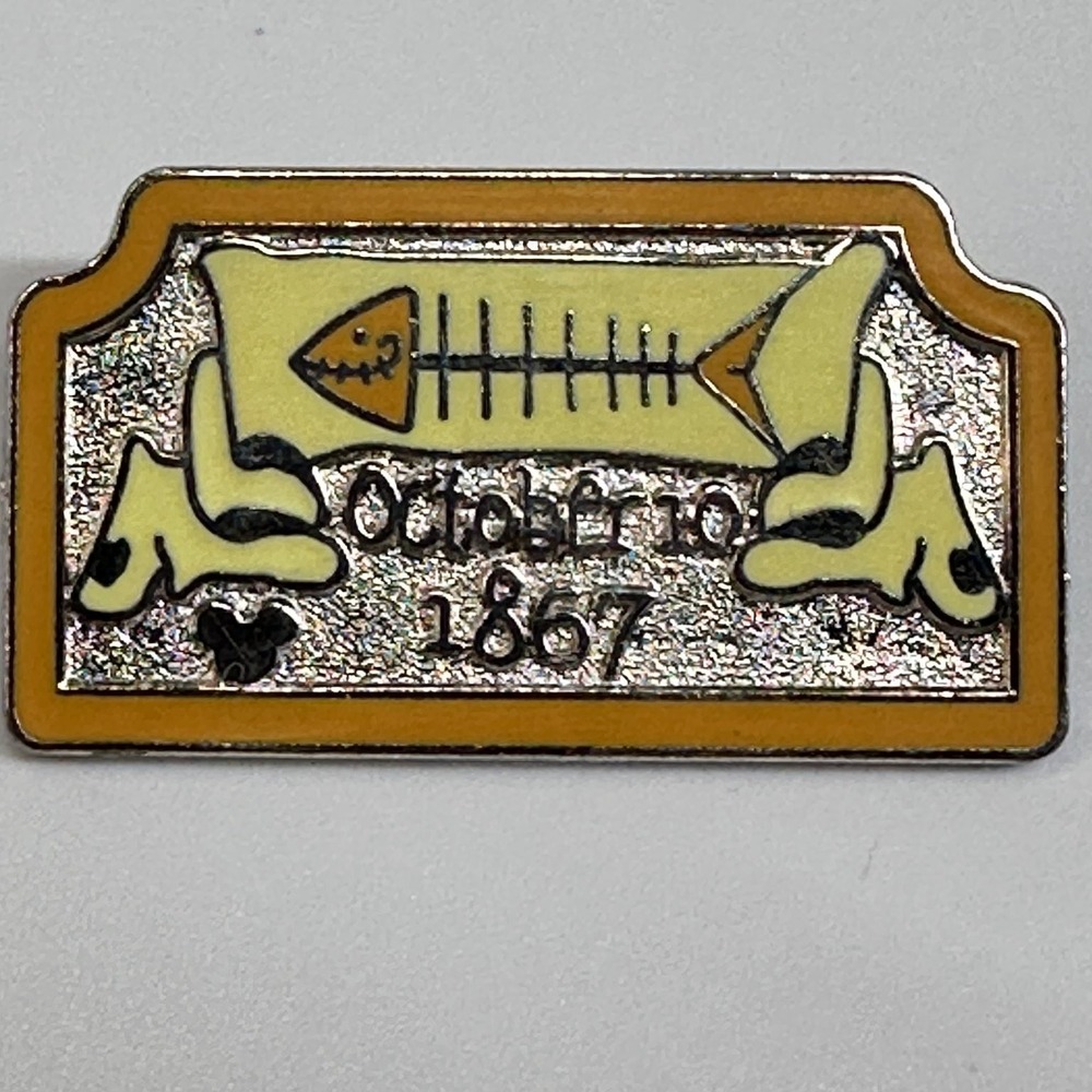 Disney Pin FISH SKELETON Haunted Mansion Pet Cemetery Tombstone October 10 1967